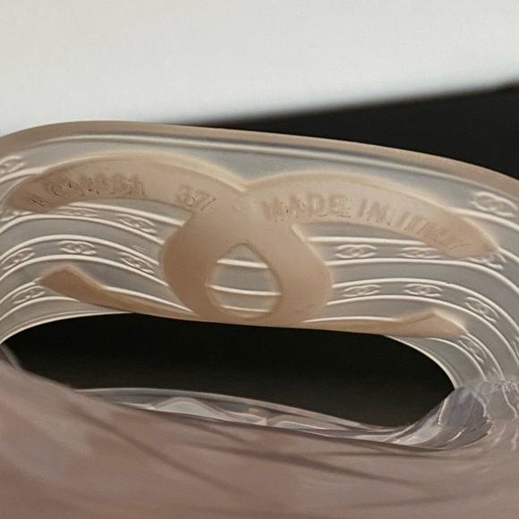 EUC Chanel CC Clear PVC Plastic Pool Sides size 37 w/dustbag fits 6/6.5 - Picture 11 of 12